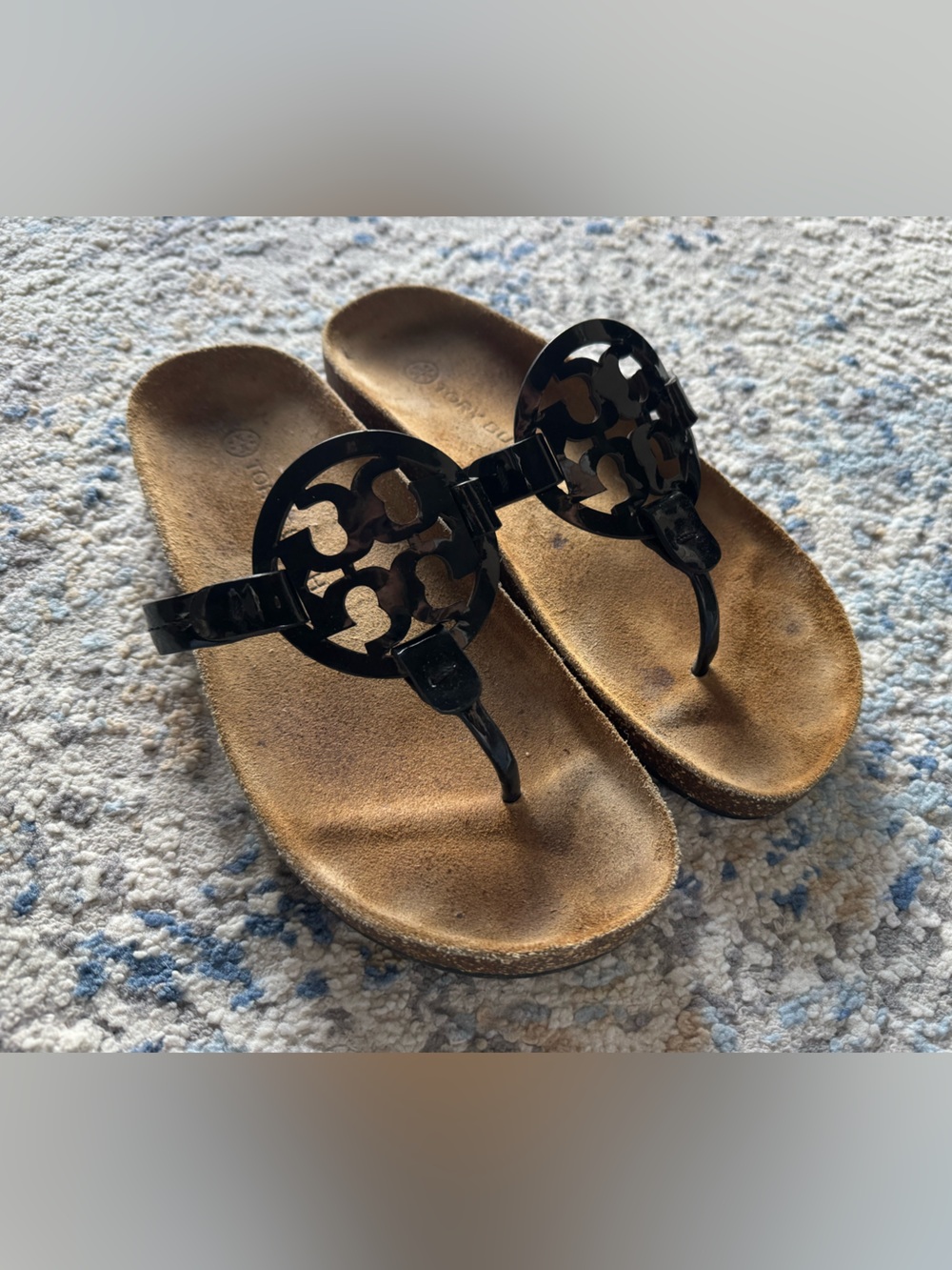 Tory Burch Miller Cloud Black Patent Logo Thong Sandals